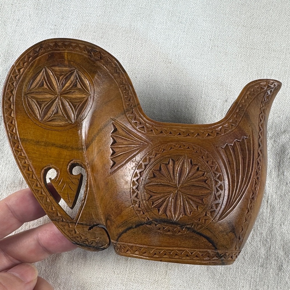 Yugoslavia Wedding Ceremonial Carved Wooden Decorative Jug/Cup - Picture 6 of 15
